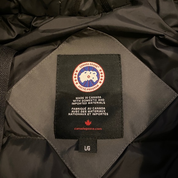 Women’s Canada Goose Chiliwack Bomber - Picture 7 of 7